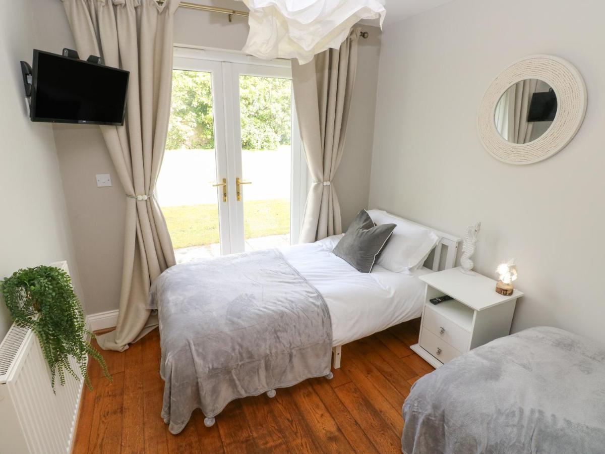 Apartamento Seashells Tenby Exterior foto